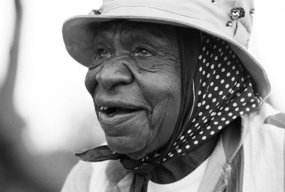 Aboriginal artist Emily Kame Kngwarreye during a visit to Sydney, 9 October 1992.
