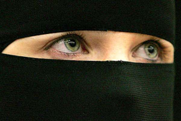 Judge Orders Muslim Woman To Remove Burqa