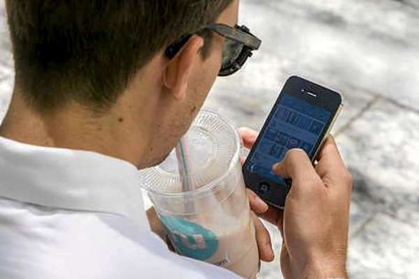How to avoid the text dating trap