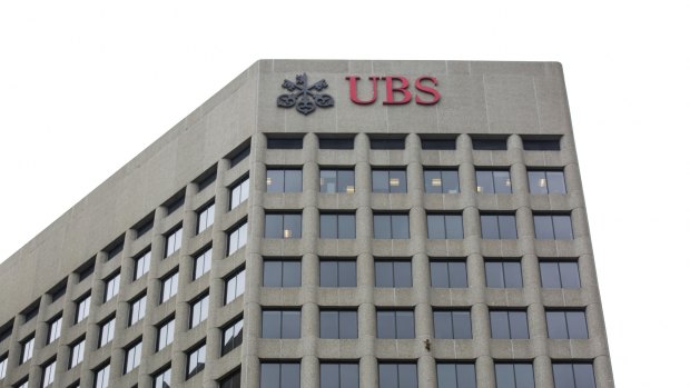 The raccoon scaling the UBS Tower in downtown St Paul.