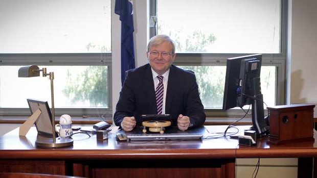 See my desk. Kevin Rudd in his Parliament House office. Photo: Andrew Meares
