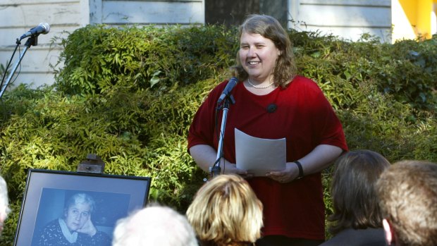 Kate Lilley speaks at her mother's wake in 2002.