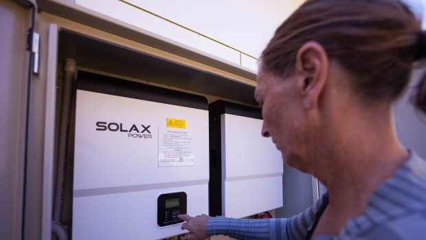 More Australians are installing battery storage alongside their rooftop solar panels.