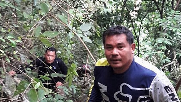 Members of the birds' nest team have been tasked with finding holes in the mountain range above Tham Luang cave so that the boys can be evacuated.