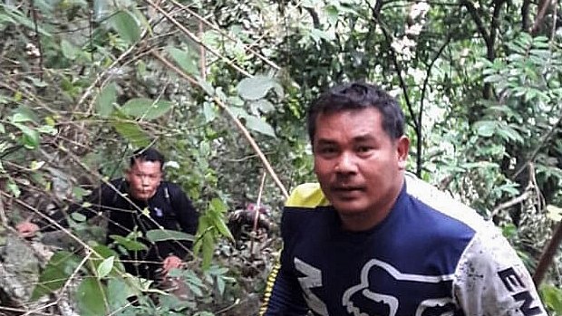 Members of the birds' nest team have been tasked with finding holes in the mountain range above Tham Luang cave so that the boys can be evacuated.