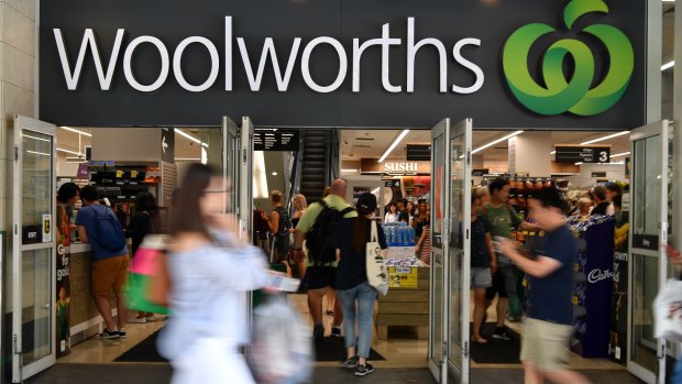 Tactics to fleece poker machine players used by pubs it part owns are bad PR for Woolworths.