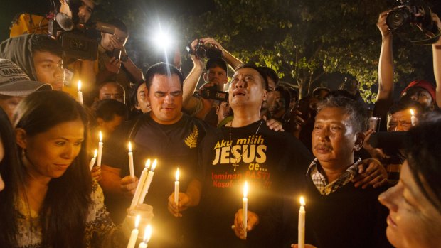 A midnight candlelight vigil at Cilicap held to coincide with the execution of Andrew Chan and Myuran Sakamaran and six others.