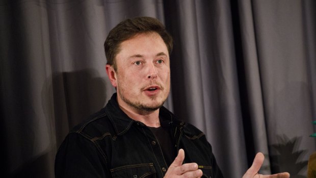 Influential proxy advisers push for an independent chairman at Tesla, leaving Elon Musk to focus on its operations.