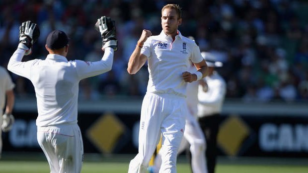 Wicketkeeper Jonny Bairstow and bowler Stuart Broad celebrate the dismissal of Peter Siddle.