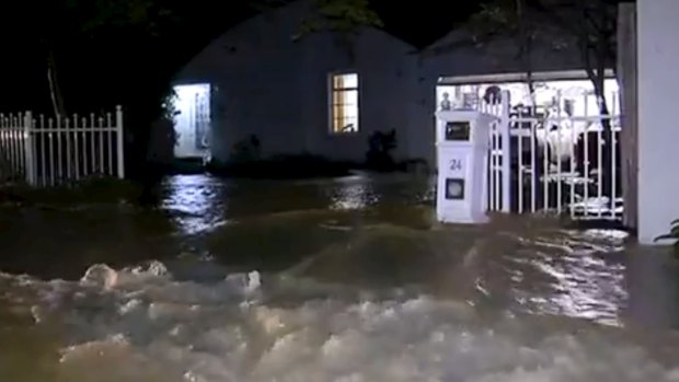 Homes in Kilsyth were flooded after a water main burst in the early hours of Sunday morning. 