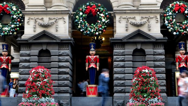 Melbourne Town Hall puts on its Christmas best.