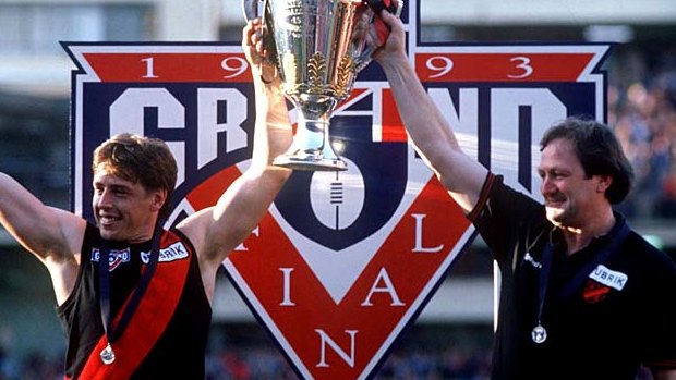 Kevin Sheedy with captain Mark Thompson and the '93 Cup. 