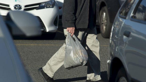 Single-use thin plastic bags are being phased out by all the big supermarkets and states and territories - with one exception.