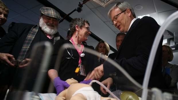 Labor leader Kevin Rudd at the simulator and clinical information centre at the University of Tasmania in Launceston on Tuesday.