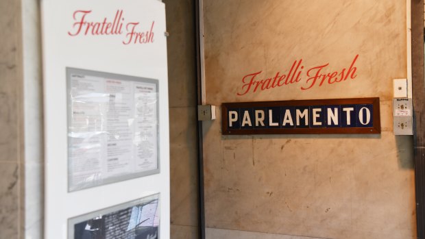 Fratelli Fresh Parlamento on Macquarie Street has raised the ire of nearby barristers' chambers thanks to an odour-emitting grease trap.