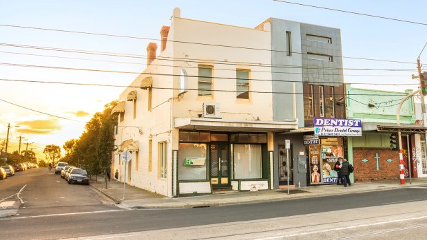 A corner shop and dwelling in Thornbury has traded on a sharp 2.4 per cent yield.