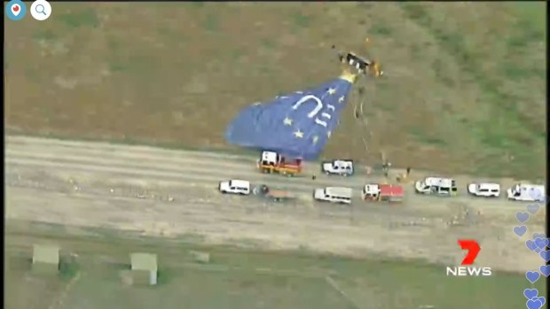 The hot air balloon that made a heavy landing in Dixons Creek. Pic is a screenshot of Seven's Periscope footage.