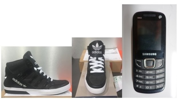Items similar to these were discarded from a taxi between 10pm and 11.30pm on Monday 21 December 2015 between Harold Road, Springvale Road, Patterson Road and Darren Road in Springvale South. 