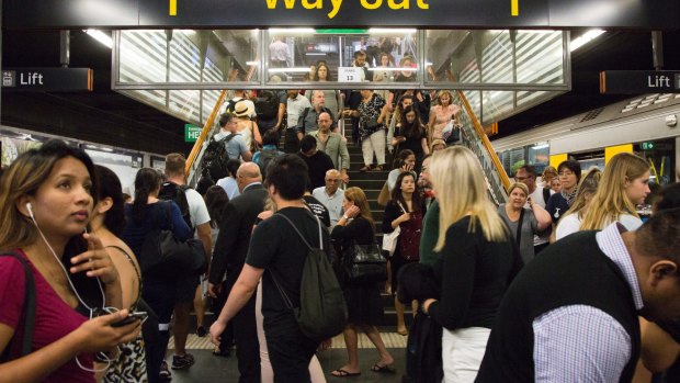 The share of Sydney's commuters using public transport is well above average