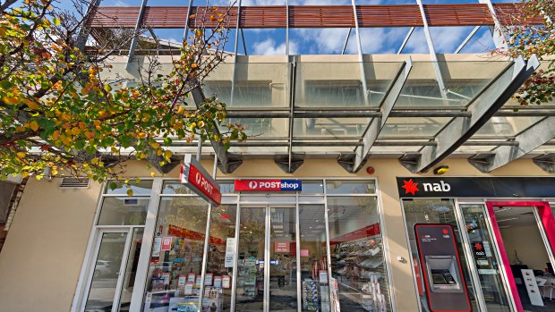 The shop at 440 Hampton Street in Hampton had a five year lease to Australia Post at an annual rental of $100,000.