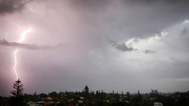 9500 homes across WA have been left without power.