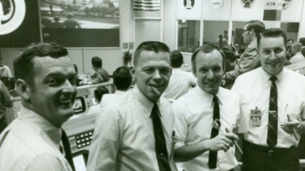 Gerry Griffin with part of the team in Mission Control.