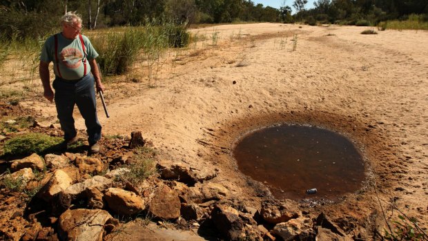 Narrabri grazier Tony Pickard reported suspected contamination of his property's water supply by the nearby Narrabri coal seam gas project.