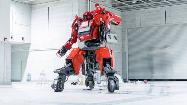 Suidobashi Industry's user-operated Kuratas robot is 4 metres tall and can go about 10kph.
