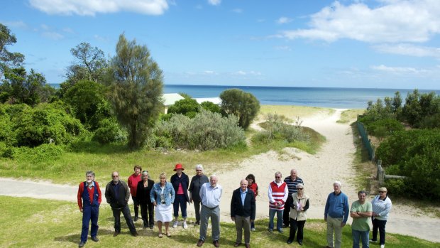 Residents protest against the proposed Rosebud foreshore swimming pool in 2011.