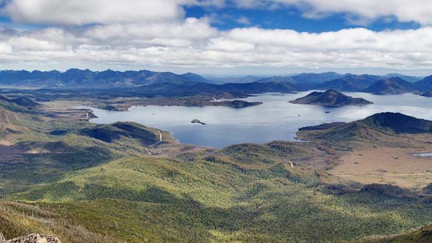 A view of the Lake Pedder area in 2009 from Mt Eliza.