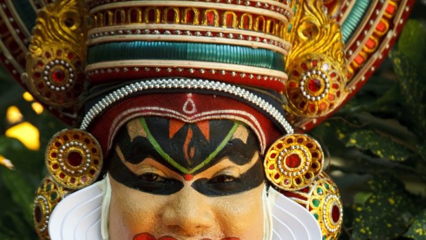 The dancers train to use their facial muscles in nine expressions known as the Nine Tastes or Navarasas.