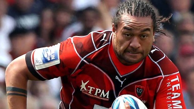 Brumbies bound . . . Fotunuupule Auelua playing for Toulon.