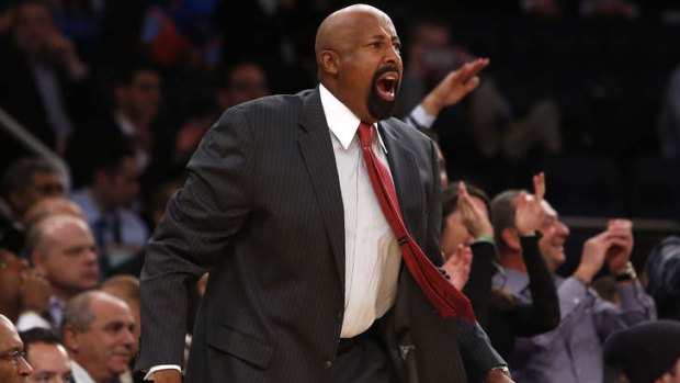 New York Knicks coach Mike Woodson has been given the boot by new general manager Phil Jackson.