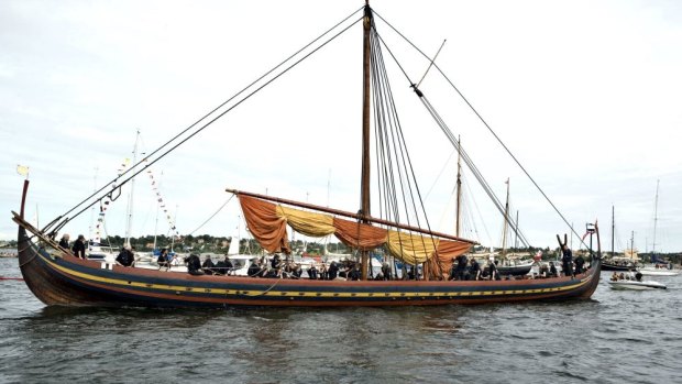 Replica: The Viking ship Havhingsten af Glendalough. 