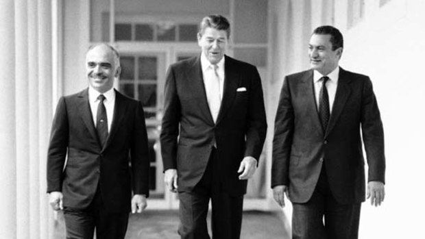 Hosni Mubarak with Ronald Reagan and King Hussein of Jordan in 1984.