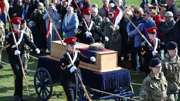 LEICESTER, ENGLAND - MARCH 22:  The coffin containing the remains of King Richard III arrives at Bosworth Battlefield Heritage Centre on March 22, 2015 near Leicester, England. The skeleton of Richard III was discovered in 2012 in the foundations of Greyfriars Church, Leicester, 500 years after he was killed at the Battle of Bosworth Field. Richard IIIs casket will lie inside Leicester Cathedral for public viewing until 26 March when he will be reinterred during a service attended by members of the royal family.  (Photo by Peter Macdiarmid/Getty Images)