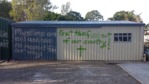 Abusive messages have been painted on a Muslim prayer centre in Rocklea, in Brisbane's south. 