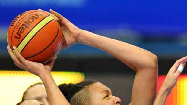 Elizabeth Cambage scores for the Opals against Greece.