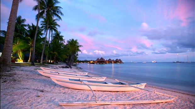 Around the world... a Tahitian beach.