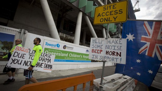 Workers on strike at the Children's Hospital at South Brisbane in 2013.