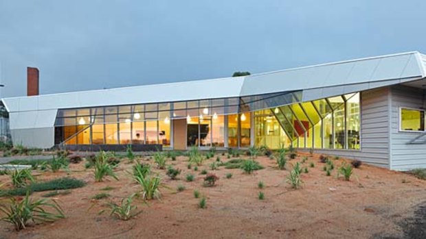 The Gippsland TAFE Learning Centre attracts the natural light or channels the prevailing northerly winds for cross-ventilation.