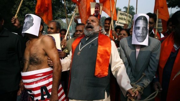 Indians in New Delhi protest the alleged mistreatment of New York-based Indian diplomat Devyani Khobragade.