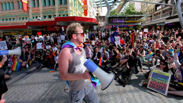 More than 1000 people took to the streets of Brisbane and the Queen Street Mall in as part of the Rally for Marriage Equality