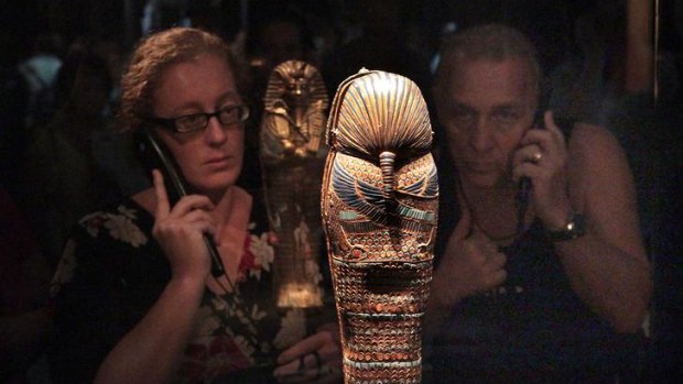 Crowds enjoy the Melbourne museums Tutankhamun and the Golden Age of the Paraohs Exhibition.