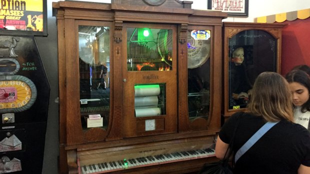 Before it made jukeboxes, Wurlitzer was the king of carnival music.