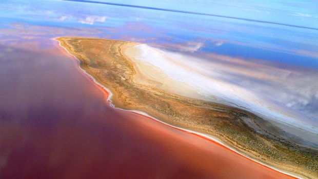 Lake Eyre spans more than 9500 square kilometres in South Australia’s outback. 