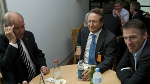 Just a chat over a sandwich ... the Fortescue Metals boss, Andrew Forrest, centre, took the opportunity to lobby the independents Tony Windsor and Rob Oakeshott.