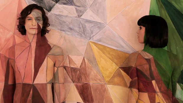 Gotye and Kimbra in Natasha Pincus' video for the Gotye track <i>Somebody That I Used to Know</i>.