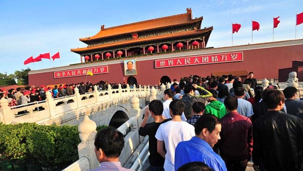 Wyong Shire Council has signed a deal to sell land for a proposed theme park that would include a full-size replica of China's Forbidden City gates.
