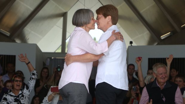 Liz Holcolmbe and Darlene Cox married in December 2013.